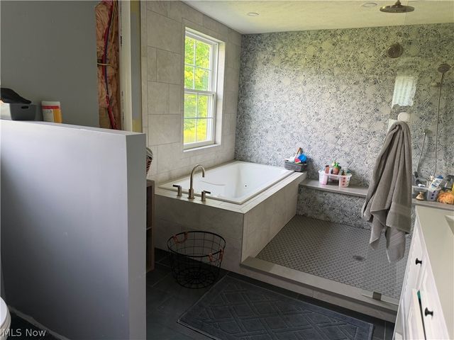 13166 Butternut Road, Burton, OH 44021