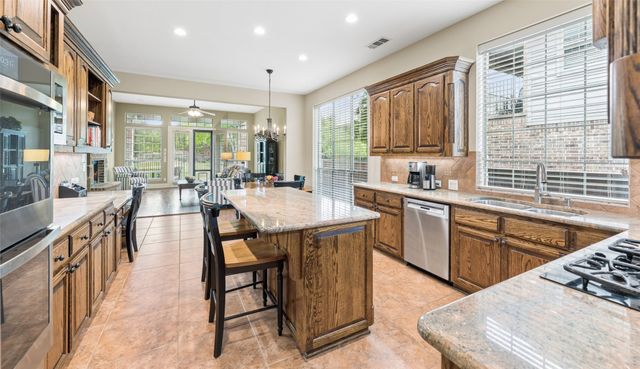 841 Sword Bridge Drive, Lewisville, TX 75056