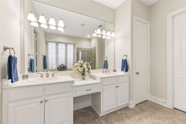 841 Sword Bridge Drive, Lewisville, TX 75056