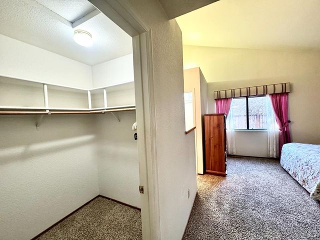 10845 Rio Ruso Dr, Windsor, CA 95492