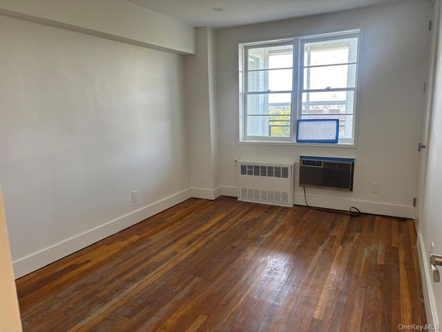 833 Central Avenue 5B, Far Rockaway, NY 11691