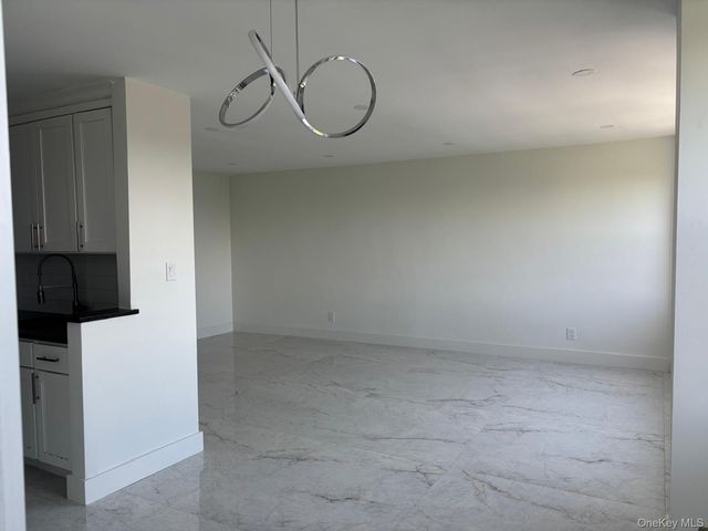 833 Central Avenue 5B, Far Rockaway, NY 11691