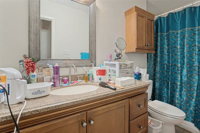 34 E Mountain Lane, Grand Prairie, TX 75052