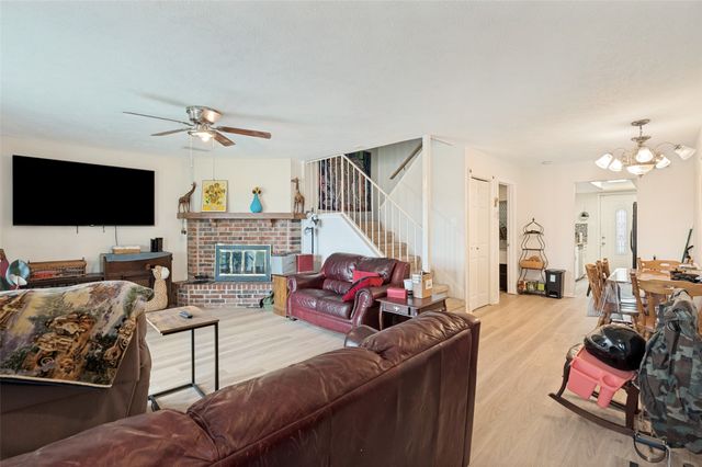 34 E Mountain Lane, Grand Prairie, TX 75052