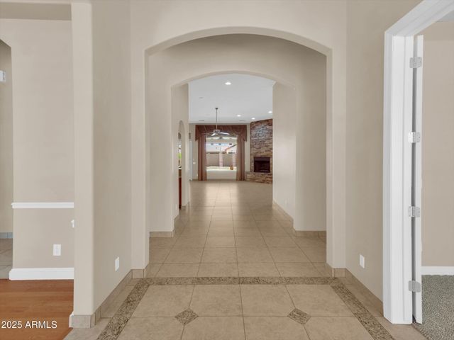 8031 W MORTEN Avenue, Glendale, AZ 85303