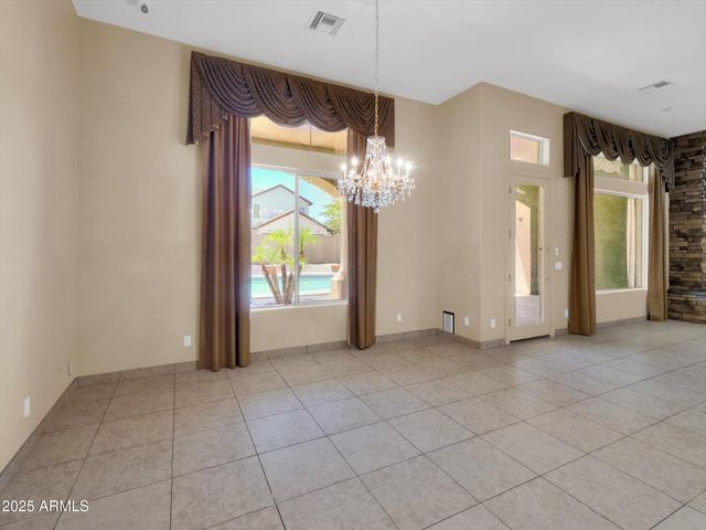 8031 W MORTEN Avenue, Glendale, AZ 85303