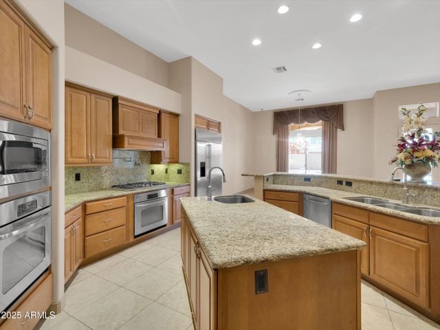 8031 W MORTEN Avenue, Glendale, AZ 85303