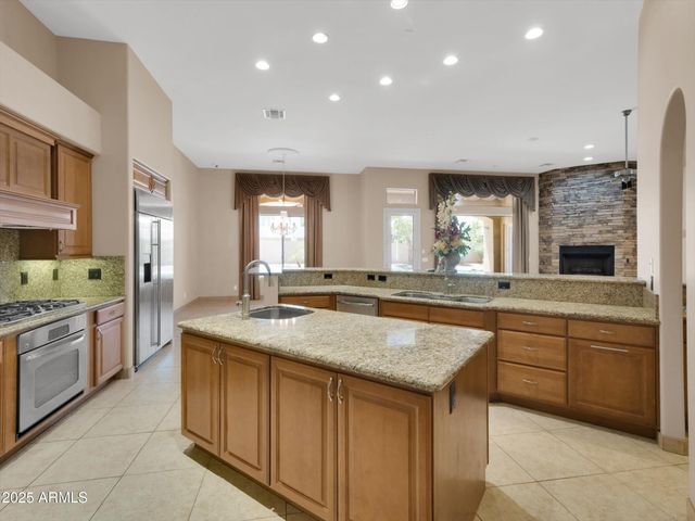 8031 W MORTEN Avenue, Glendale, AZ 85303