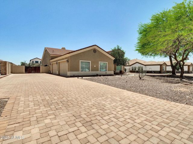 8031 W MORTEN Avenue, Glendale, AZ 85303