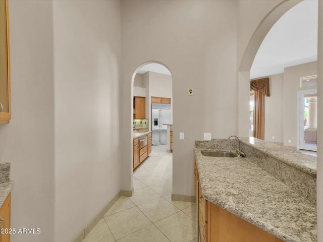 8031 W MORTEN Avenue, Glendale, AZ 85303