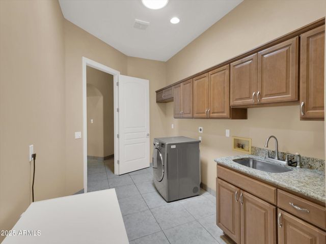 8031 W MORTEN Avenue, Glendale, AZ 85303