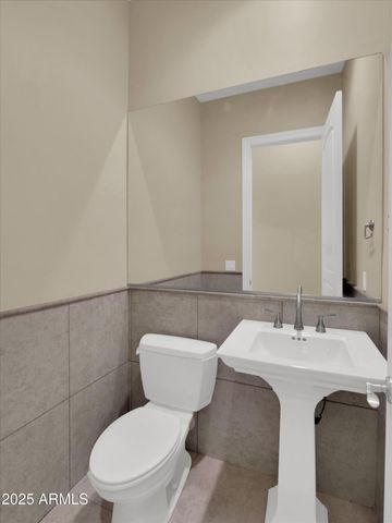 8031 W MORTEN Avenue, Glendale, AZ 85303