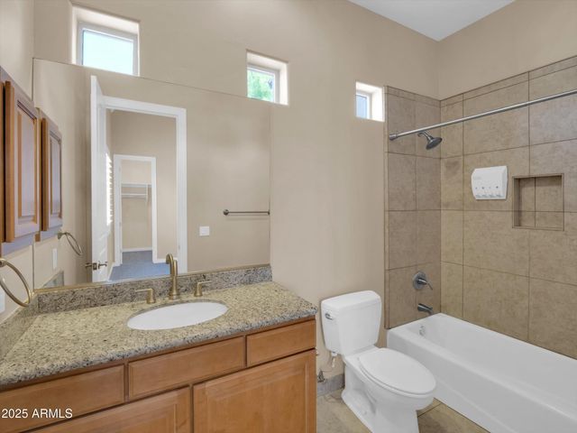 8031 W MORTEN Avenue, Glendale, AZ 85303