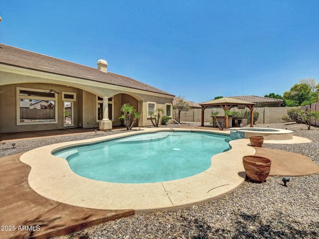 8031 W MORTEN Avenue, Glendale, AZ 85303