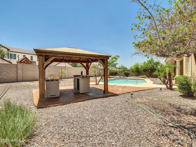 8031 W MORTEN Avenue, Glendale, AZ 85303