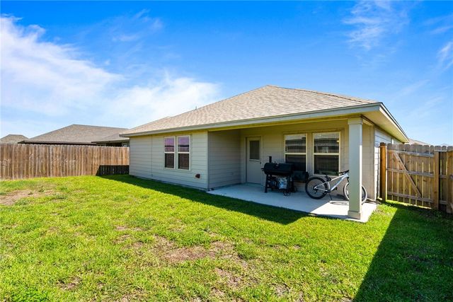 7734 Lariat Toss Dr, Corpus Christi, TX 78414