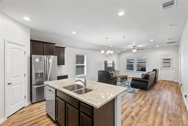 7734 Lariat Toss Dr, Corpus Christi, TX 78414