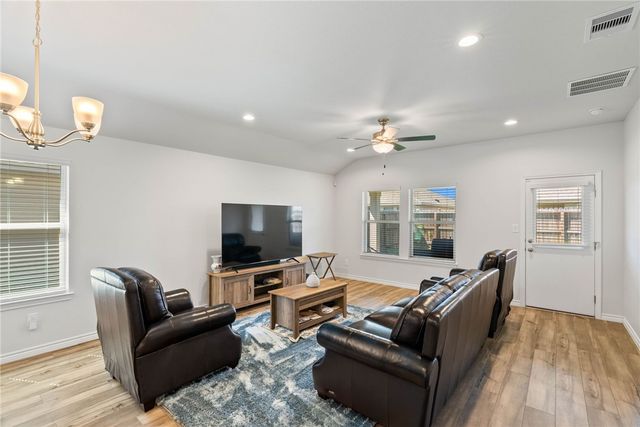 7734 Lariat Toss Dr, Corpus Christi, TX 78414