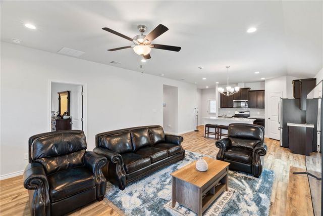7734 Lariat Toss Dr, Corpus Christi, TX 78414