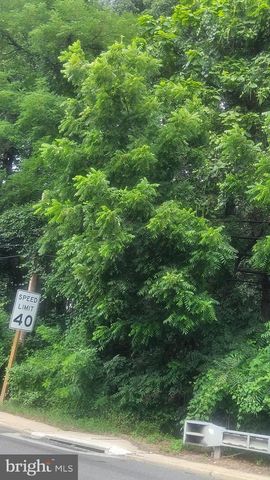 8410 LANDOVER RD, Landover, MD 20785