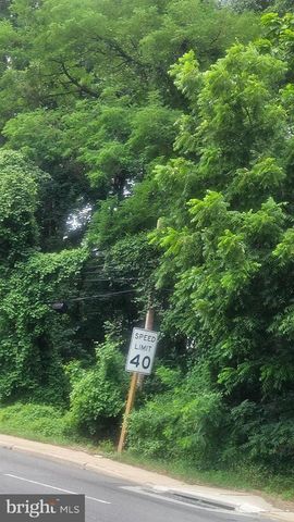 8410 LANDOVER RD, Landover, MD 20785