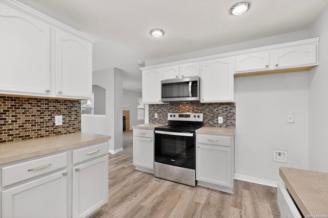 8903 Gallop Leap, San Antonio, TX 78254
