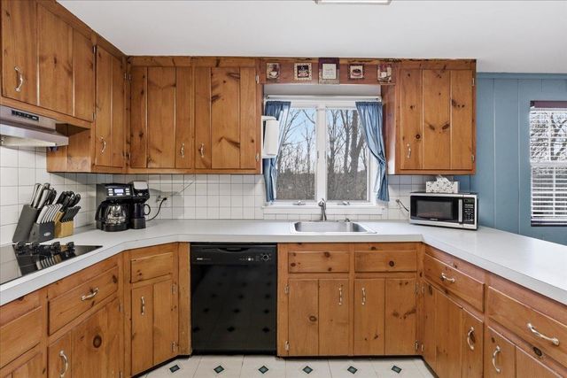 113 Comeau Street, Manchester, NH 03102