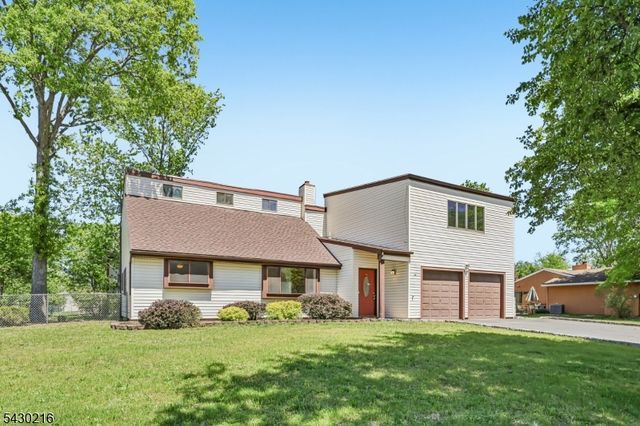 56 Birch Run Dr, Piscataway Twp., NJ 08854
