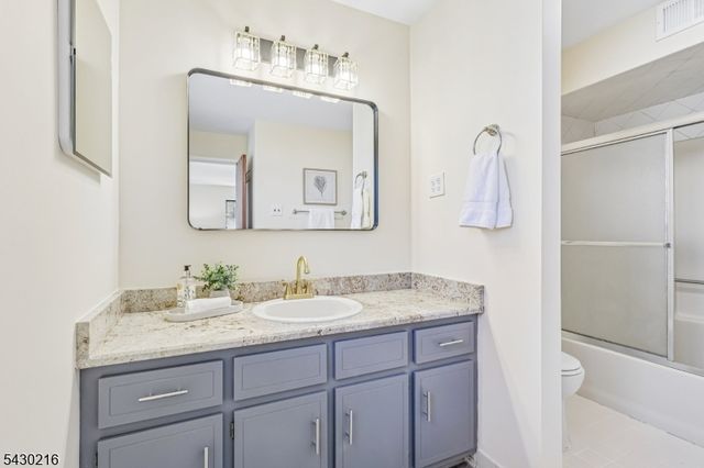 56 Birch Run Dr, Piscataway Twp., NJ 08854