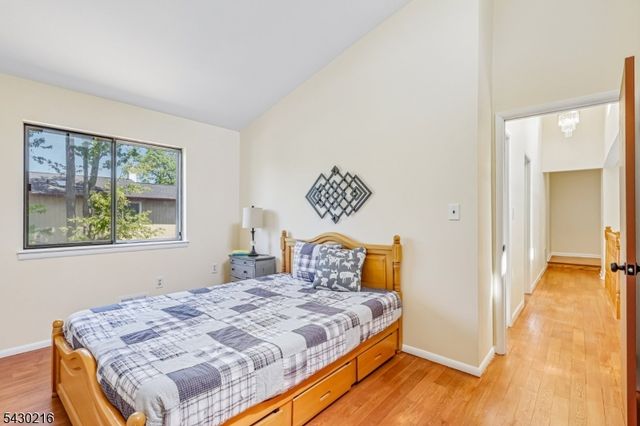 56 Birch Run Dr, Piscataway Twp., NJ 08854