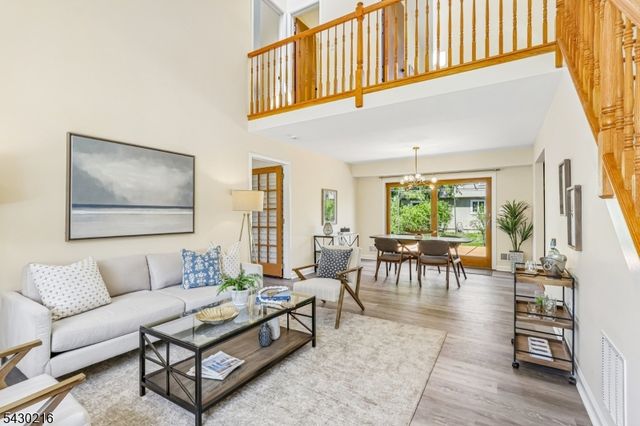 56 Birch Run Dr, Piscataway Twp., NJ 08854