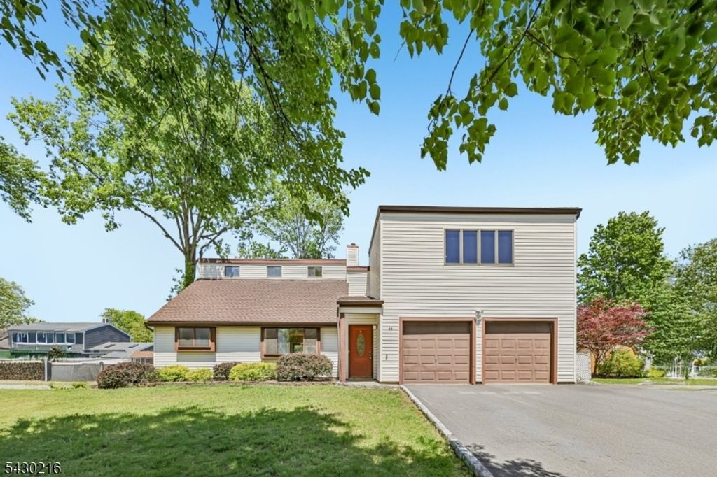 56 Birch Run Dr, Piscataway Twp., NJ 08854