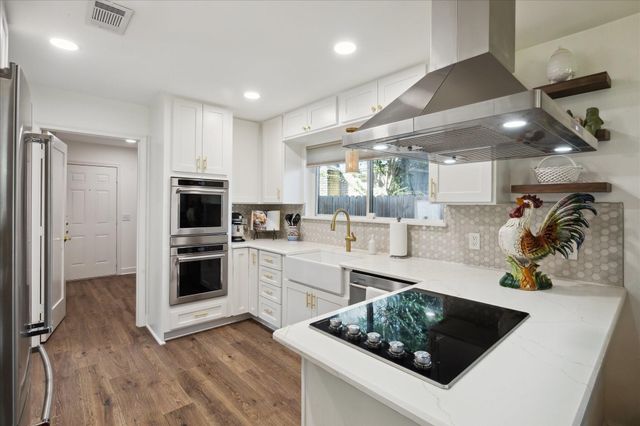 16438 Larkfield Drive, Houston, TX 77059