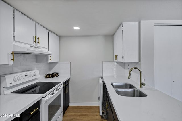 1730 W EMELITA Avenue 2102, Mesa, AZ 85202