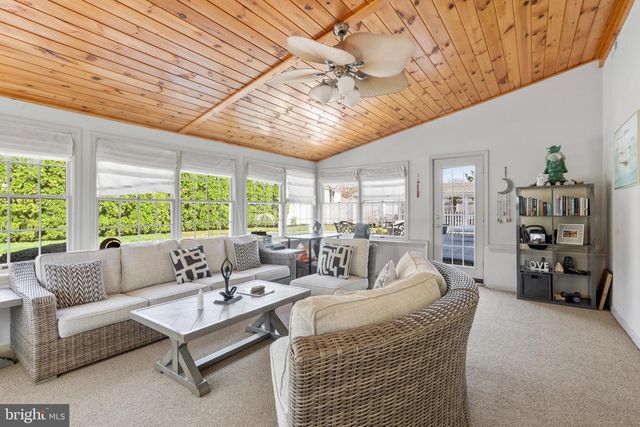 5 GREENLEIGH CIR, Sewell, NJ 08080