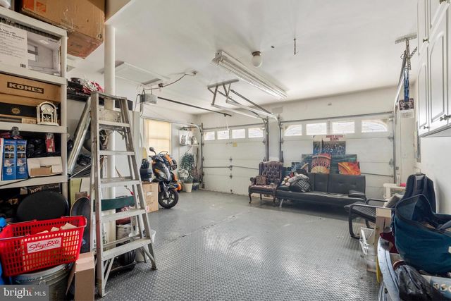 5 GREENLEIGH CIR, Sewell, NJ 08080