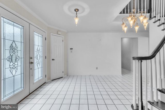 5 GREENLEIGH CIR, Sewell, NJ 08080