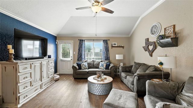 427 Roadrunner Ave, New Braunfels, TX 78130