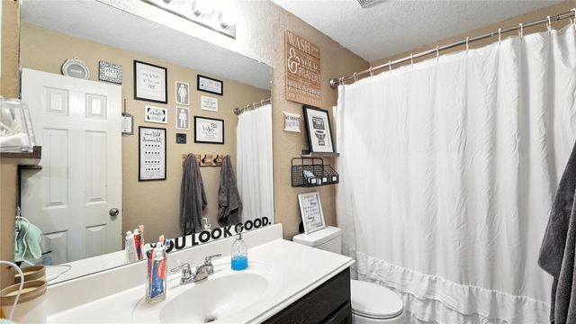 427 Roadrunner Ave, New Braunfels, TX 78130