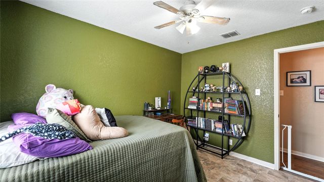 427 Roadrunner Ave, New Braunfels, TX 78130