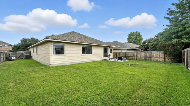427 Roadrunner Ave, New Braunfels, TX 78130