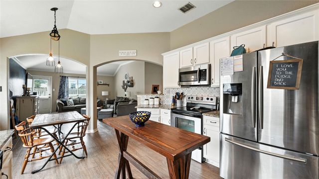 427 Roadrunner Ave, New Braunfels, TX 78130