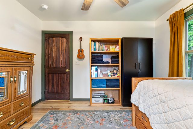 307 W 5th Street, Grove, OK 74344