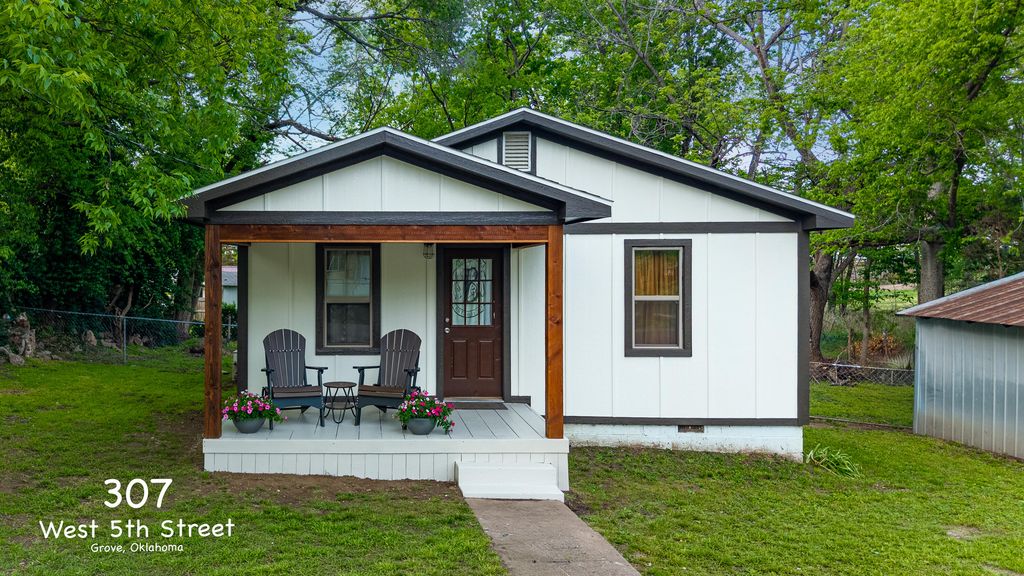 307 W 5th Street, Grove, OK 74344