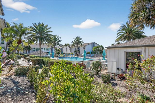 6012 W PEPPERTREE WAY 227B, Sarasota, FL 34242