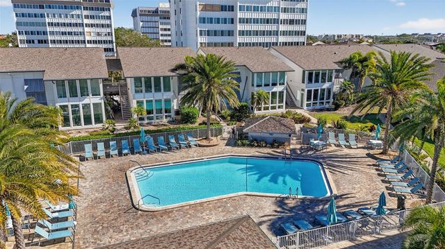 6012 W PEPPERTREE WAY 227B, Sarasota, FL 34242