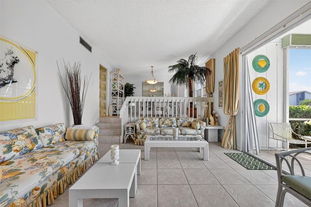 6012 W PEPPERTREE WAY 227B, Sarasota, FL 34242