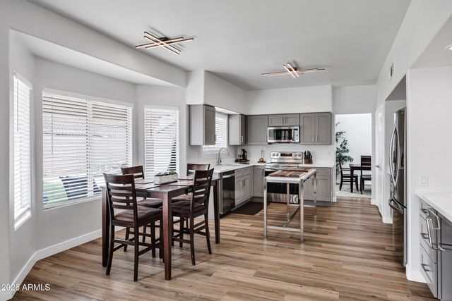 6014 E SELKIRK Circle, Mesa, AZ 85215