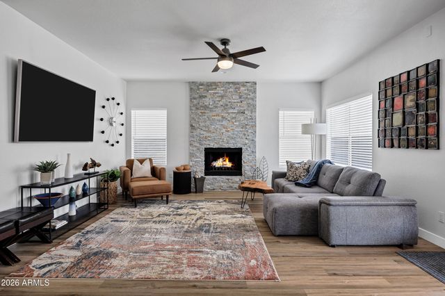 6014 E SELKIRK Circle, Mesa, AZ 85215