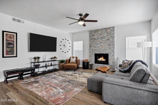 6014 E SELKIRK Circle, Mesa, AZ 85215